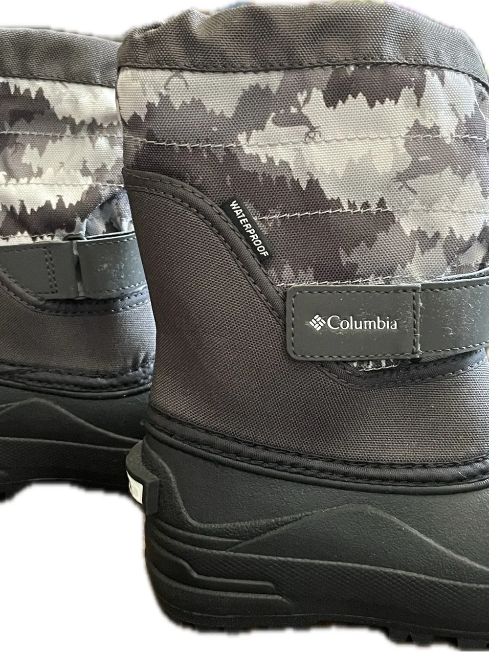 Columbia Kids Gray & Black Waterproof Snow Boots with Lime Toggle